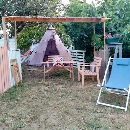 Luxuszelt Art Camp Nea Michaniona